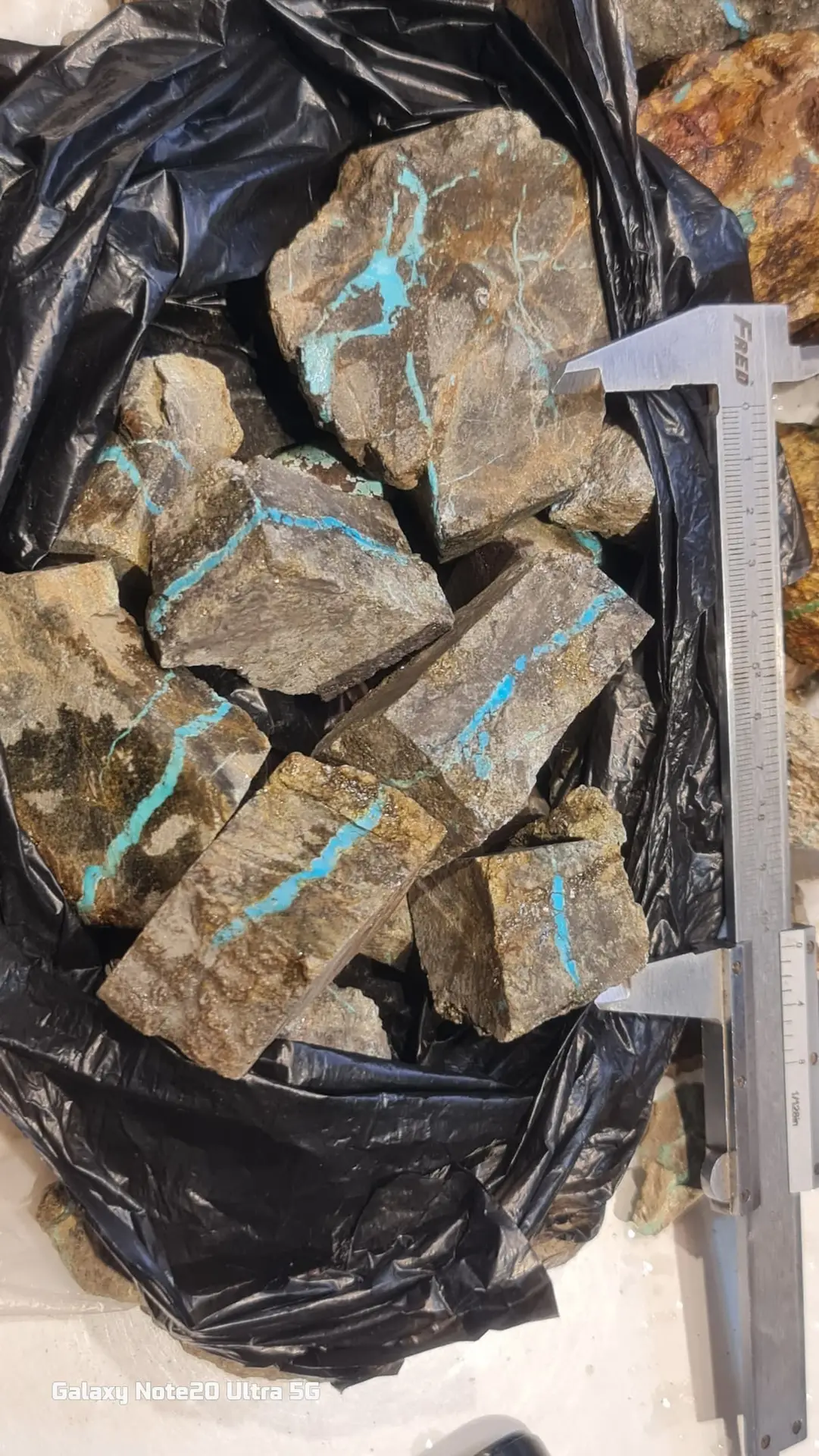 نحوه تشخیص فیروزه درجه یک