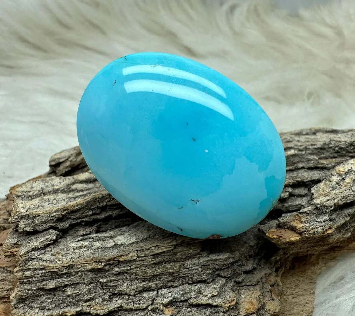 فیروزه از چیست؟